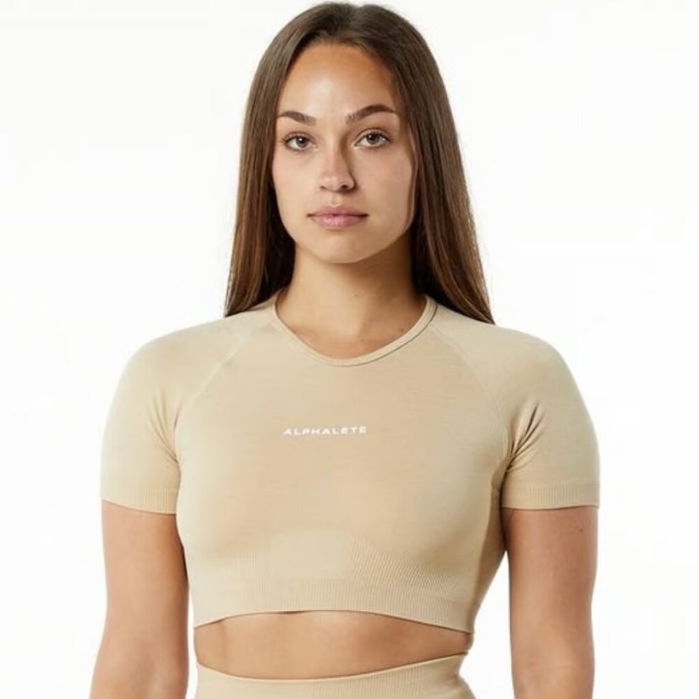 Alphalete AMPLIFY SS CROP size: S  color : Hazelnut